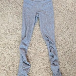 Iviva Leggings With Ruffle Bottoms